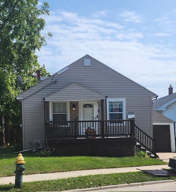 2029 Grange Ave, Racine, WI 53403