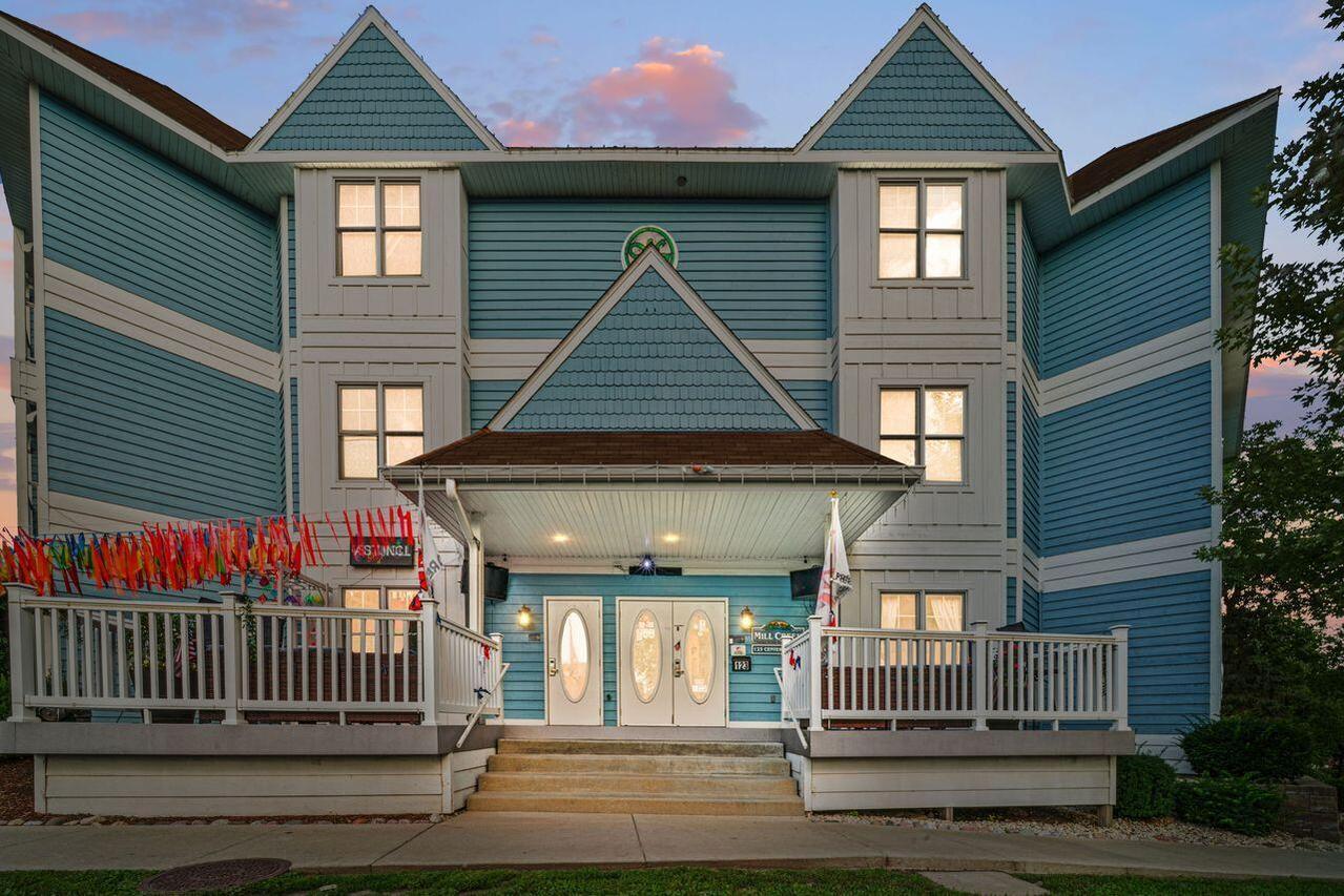 123 Center St. #212, Lake Geneva, WI 53147
