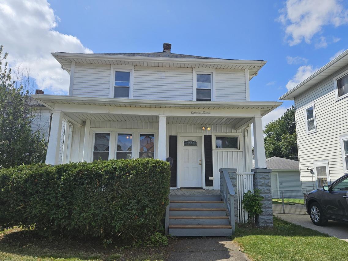 1820 Holmes Ave, Racine, WI 53403
