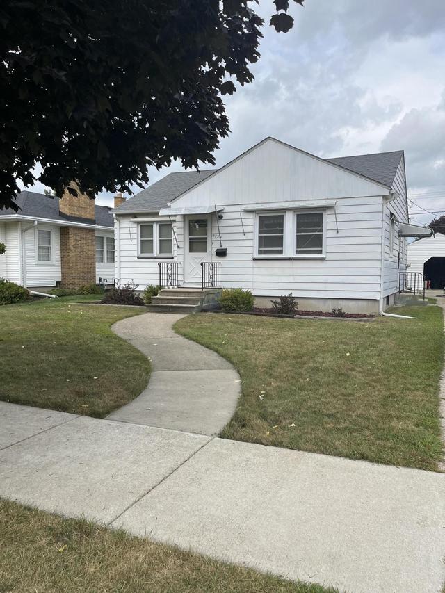 1724 31st St, Kenosha, WI 53140