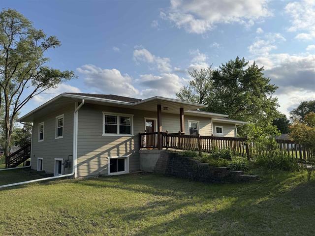 315 E Dr B Reynolds St, Lone Rock, WI 53556