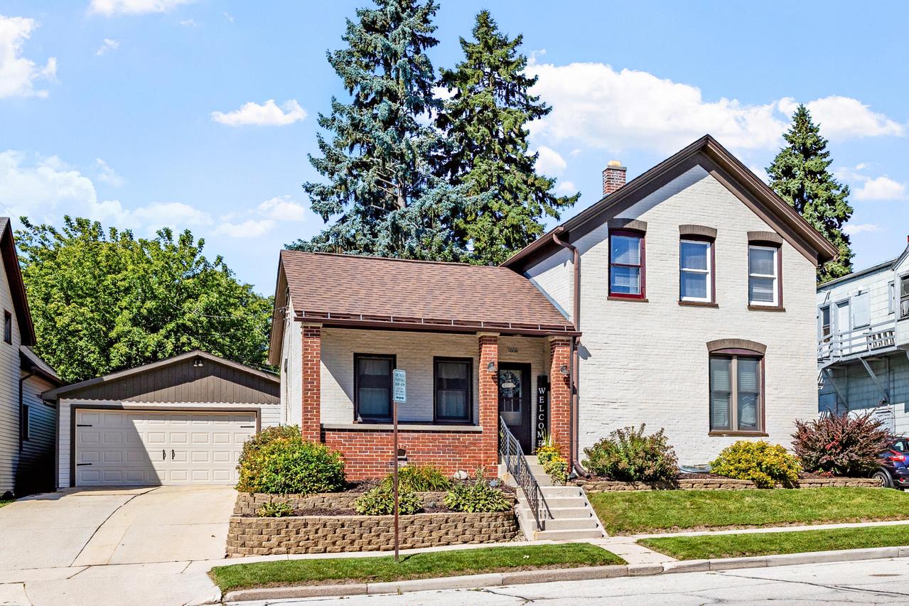 1008 S 15th St, Sheboygan, WI 53081