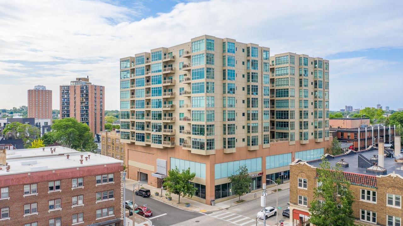 1550 E Royall Pl #511, Milwaukee, WI 53202