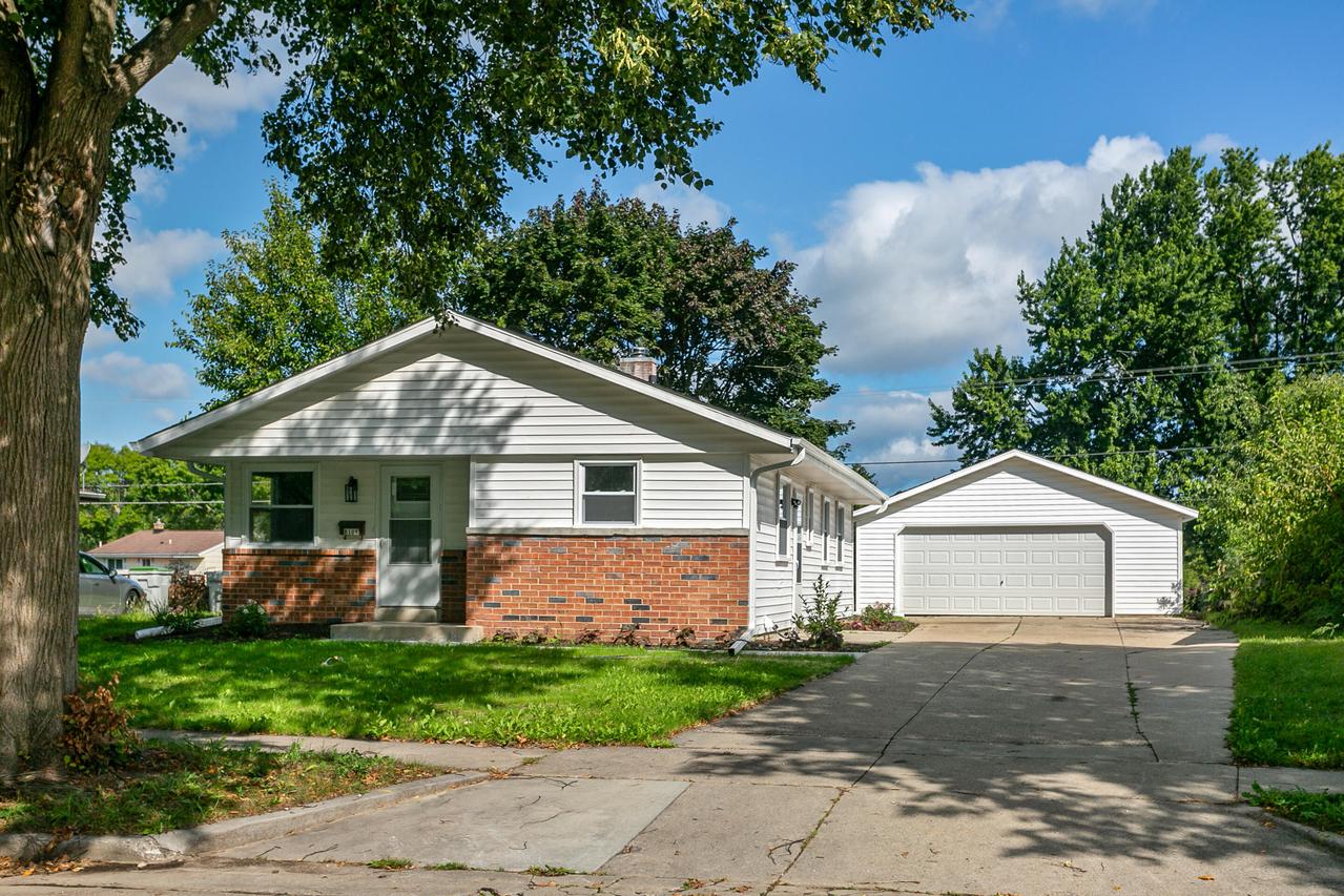 8108 W Beechwood Ave, Milwaukee, WI 53223