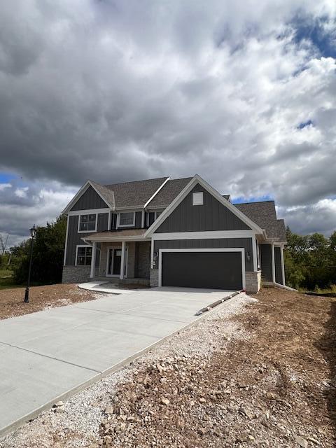 W192N5472 Red Crown Ln, Menomonee Falls, WI 53051