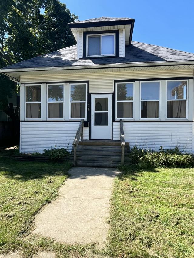 7728 14th Ave, Kenosha, WI 53143