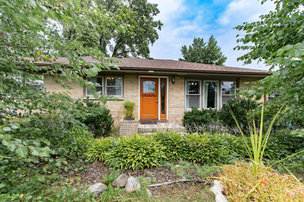 9328 Northwestern Ave, Caledonia, WI 53406