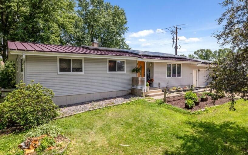 1020 Farmer Ave, Tomah, WI 54660