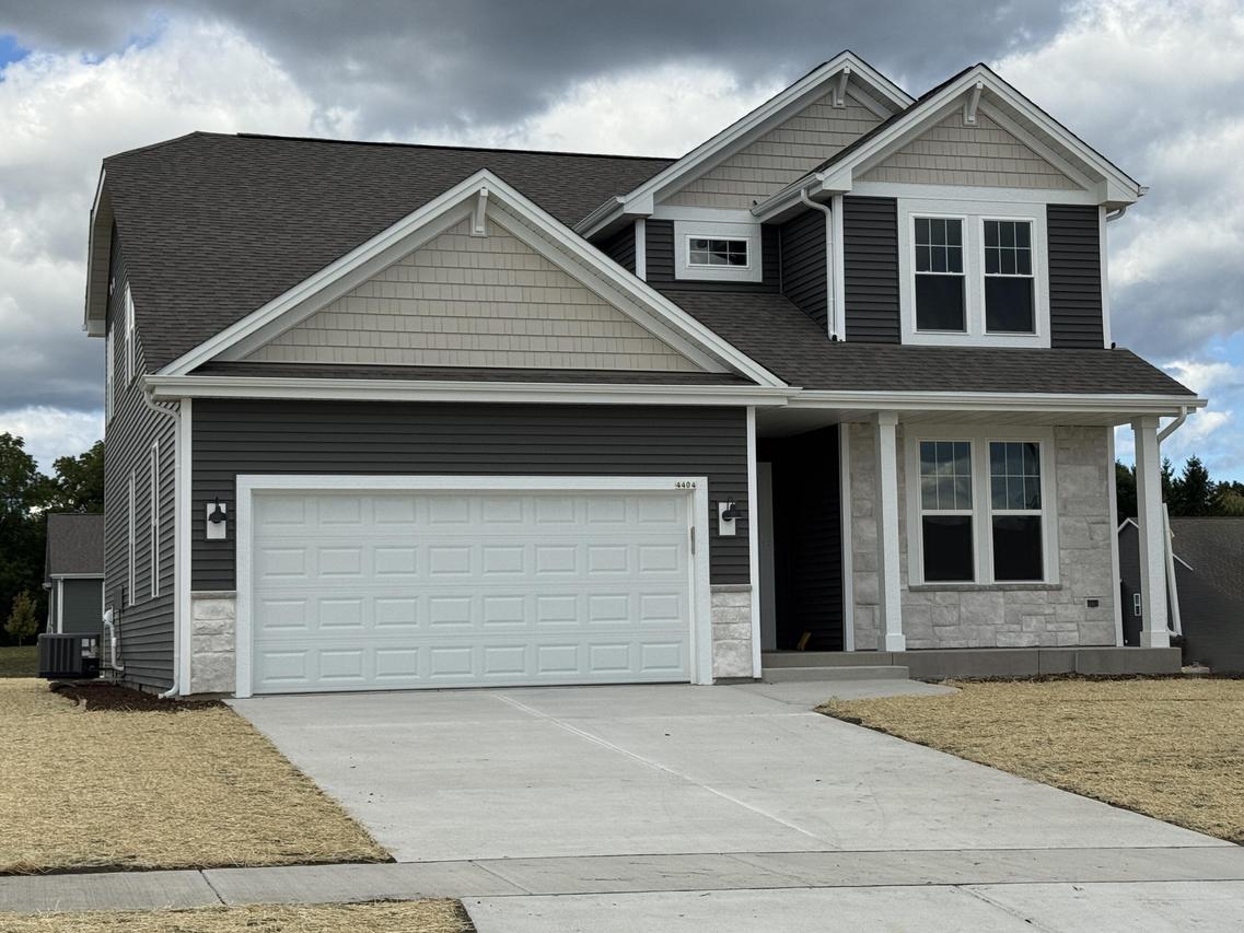 4404 20th St, Kenosha, WI 53144
