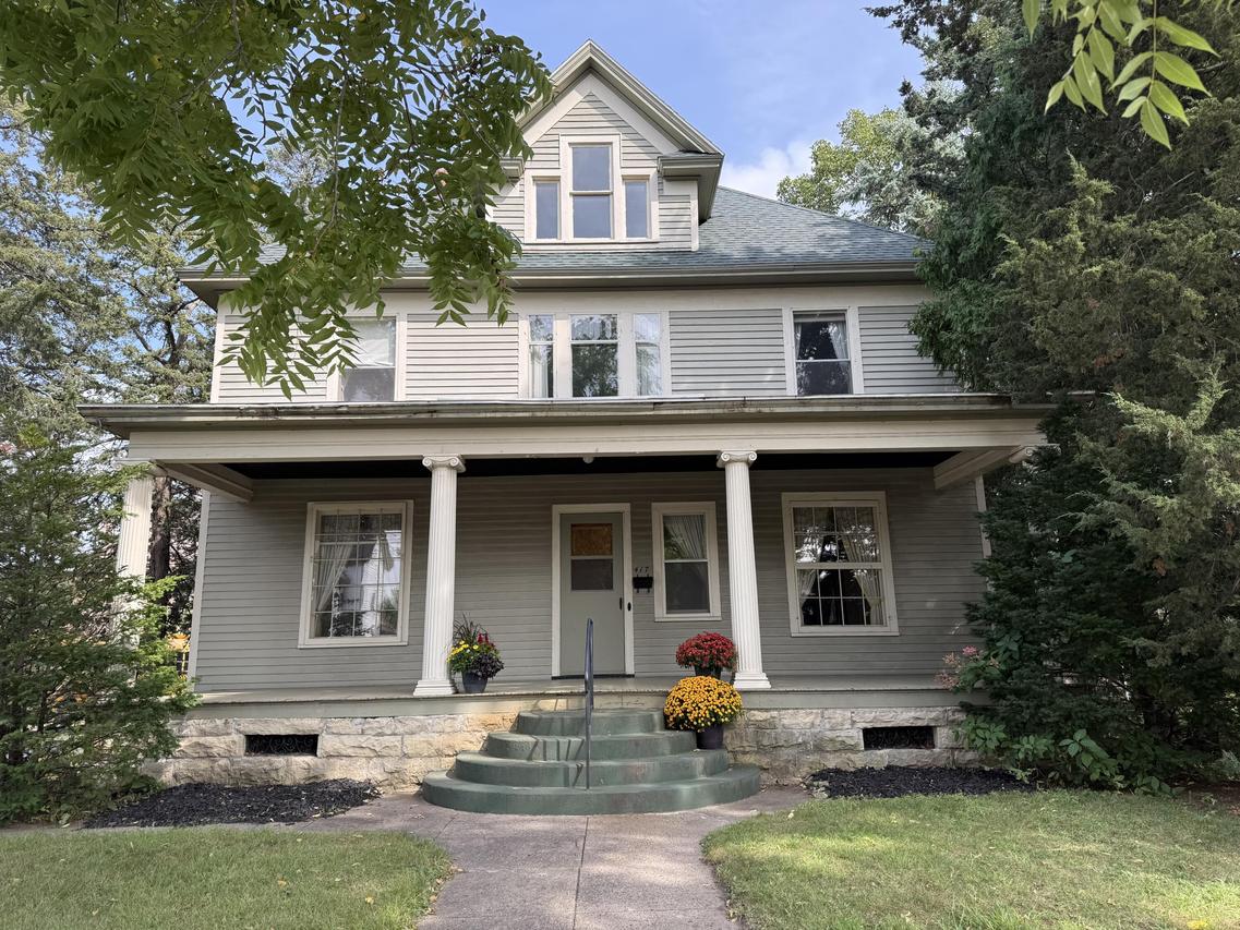 417 S 11th St, La Crosse, WI 54601