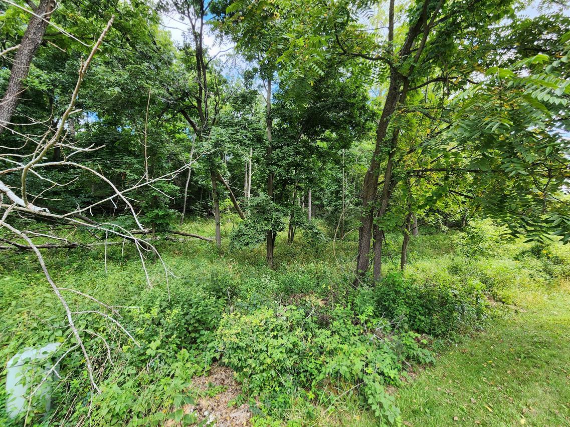 660 Legend Dr, Geneva, WI 53147