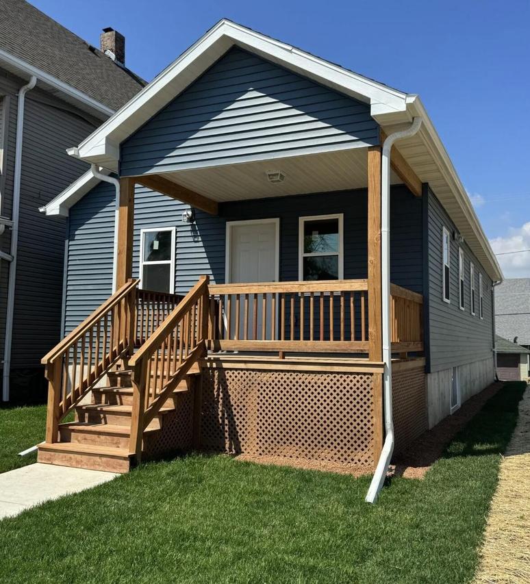 1443 N 37th St, Milwaukee, WI 53208