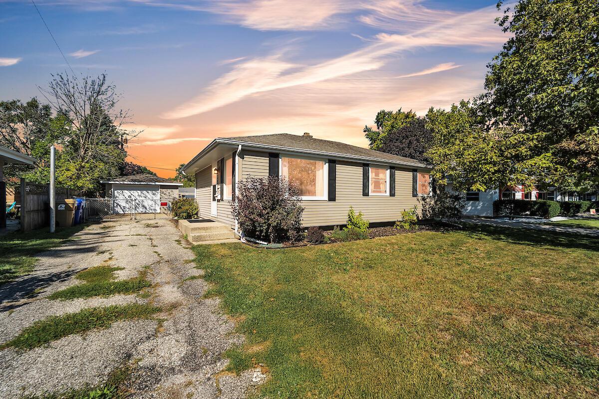 8254 23rd Ave, Kenosha, WI 53143