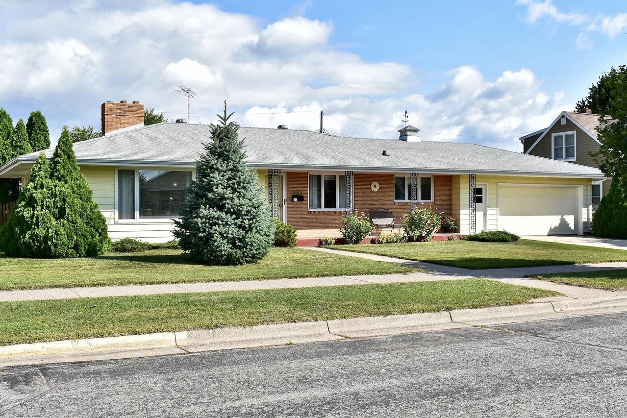 2105 Denton St, La Crosse, WI 54601