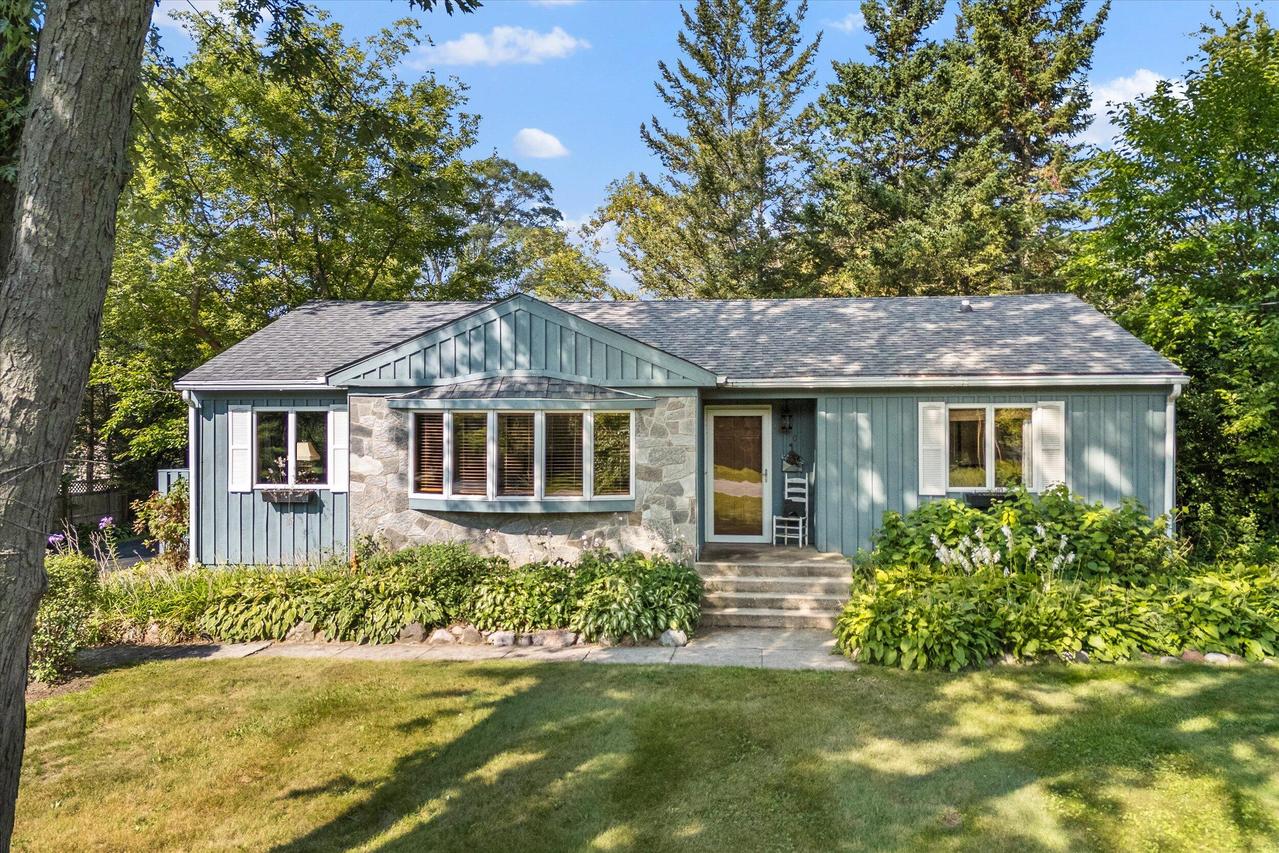 14201 N Cedarburg Rd, Mequon, WI 53097