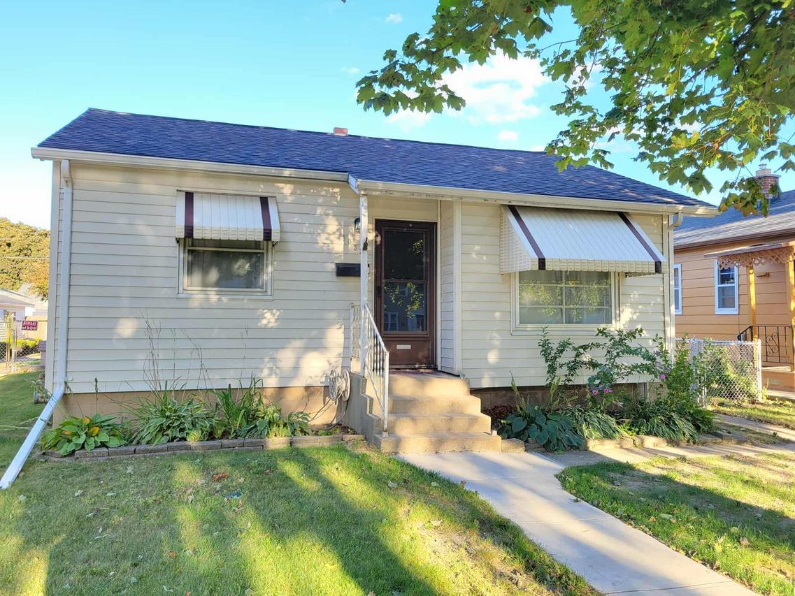 3832 S 19th St, Milwaukee, WI 53221