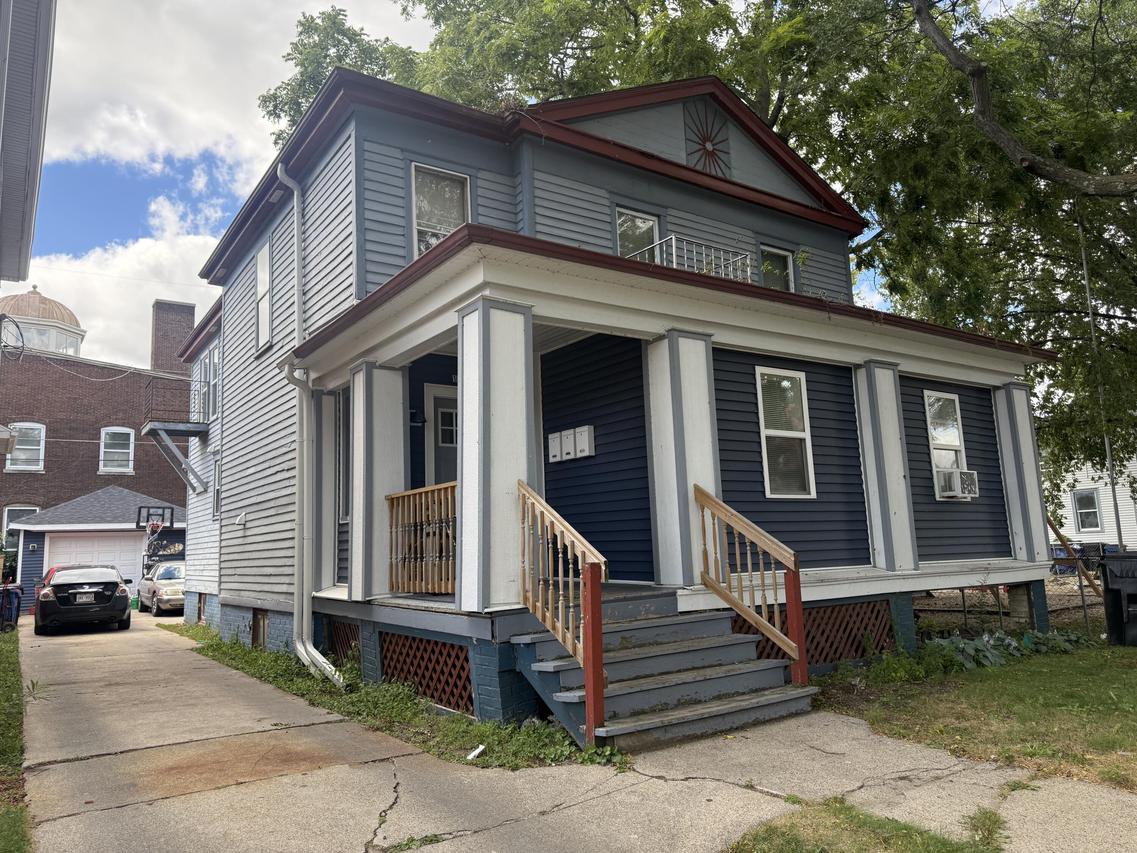 1140 S Wisconsin Ave, Racine, WI 53403