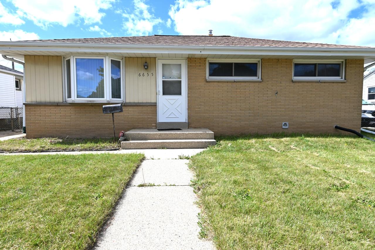 [Address Hidden by Seller], Milwaukee, WI 53223