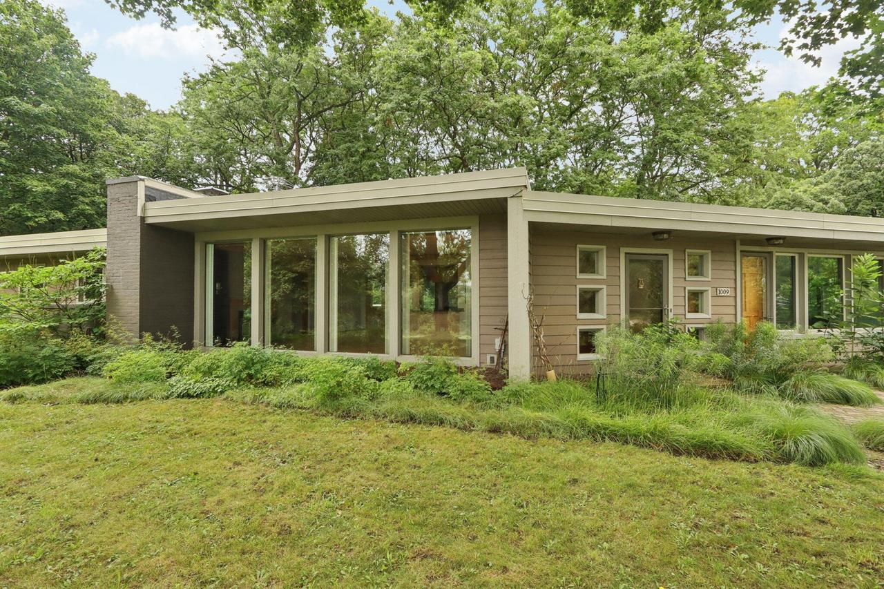 1009 Spring Valley, Burlington, WI 53105