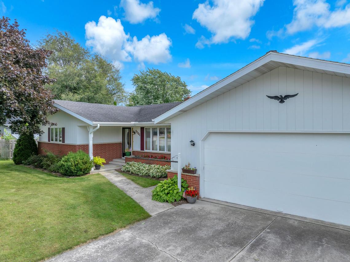 2213 Hickory Ln, New Holstein, WI 53061