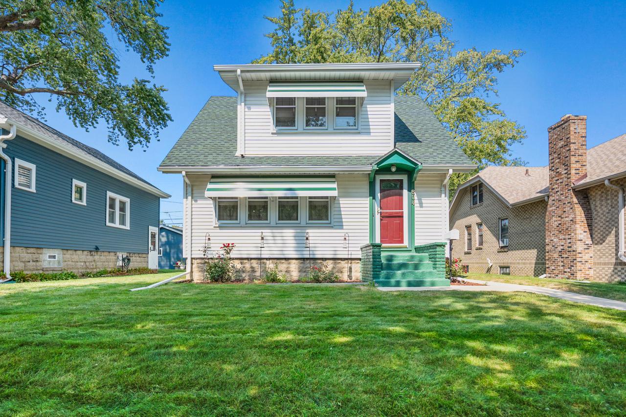 804 Park Ave, South Milwaukee, WI 53172
