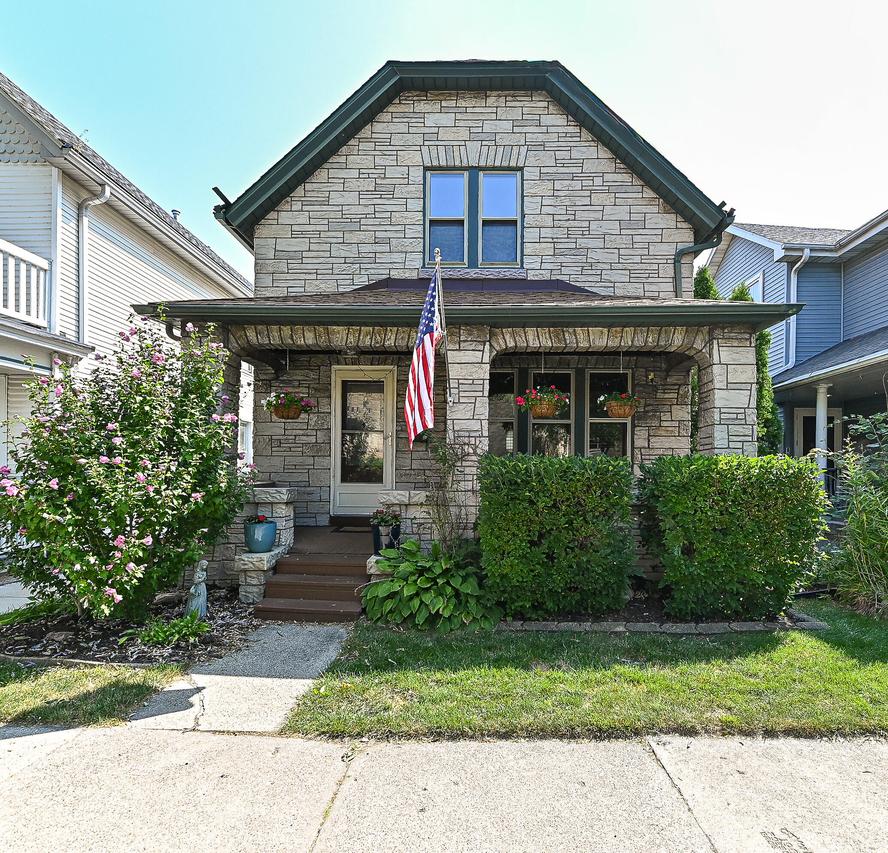 2558 S Williams St, Milwaukee, WI 53207