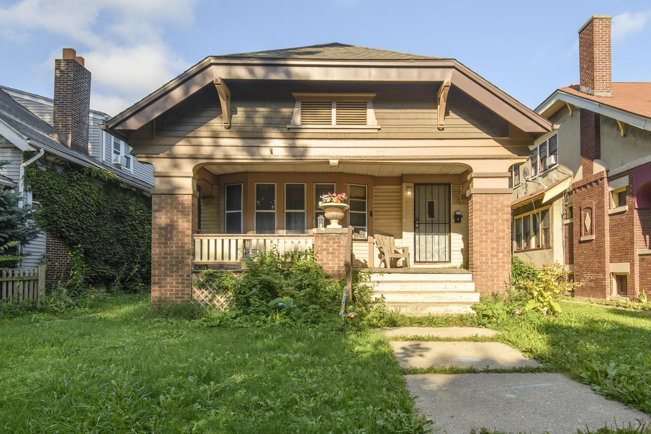 3047 N 36th St, Milwaukee, WI 53210
