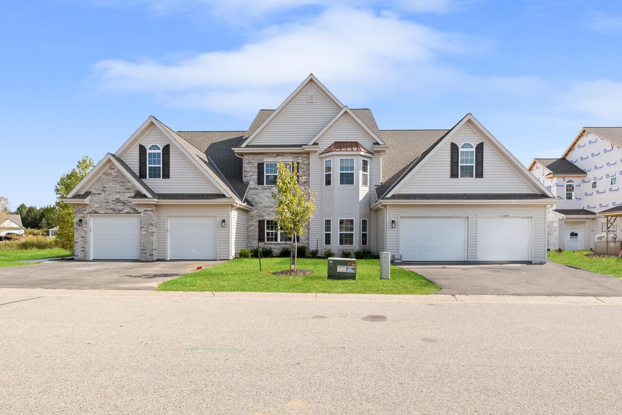 1865 Woodland Way #421-3, Slinger, WI 53086