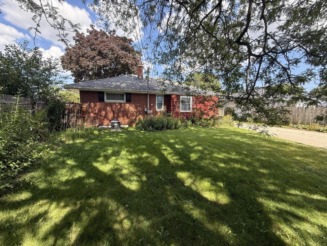 6295 N Joyce Ave, Milwaukee, WI 53225