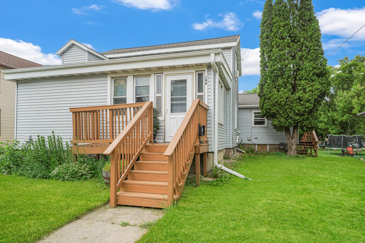 196 N Brooke St, Fond Du Lac, WI 54935