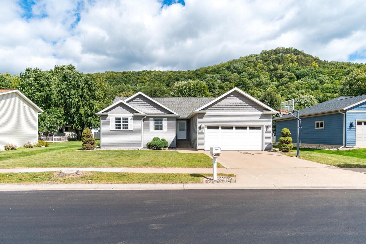 4145 Fairway St, La Crosse, WI 54601