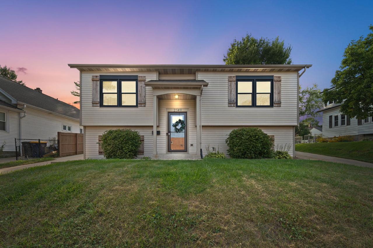 2149 S 93rd St, West Allis, WI 53227