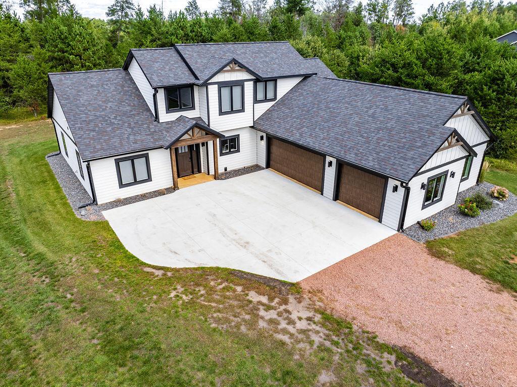 W5730 Waterstone Ln, Germantown, WI 53950