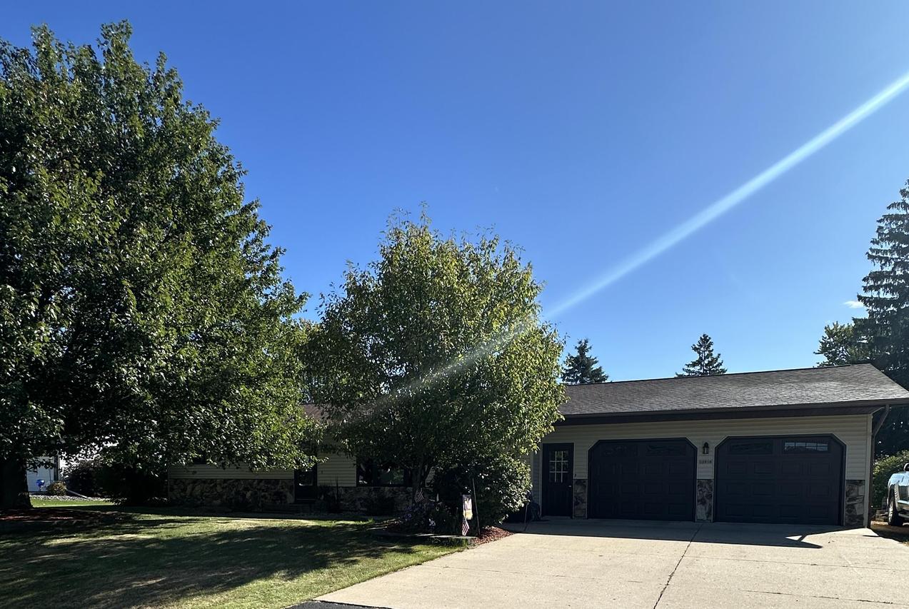 10916 W 1st St, Hewitt, WI 54441