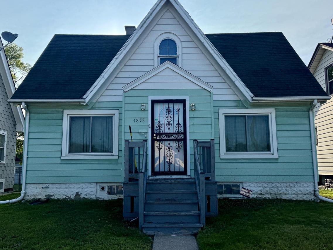 4858 N 26th St, Milwaukee, WI 53209