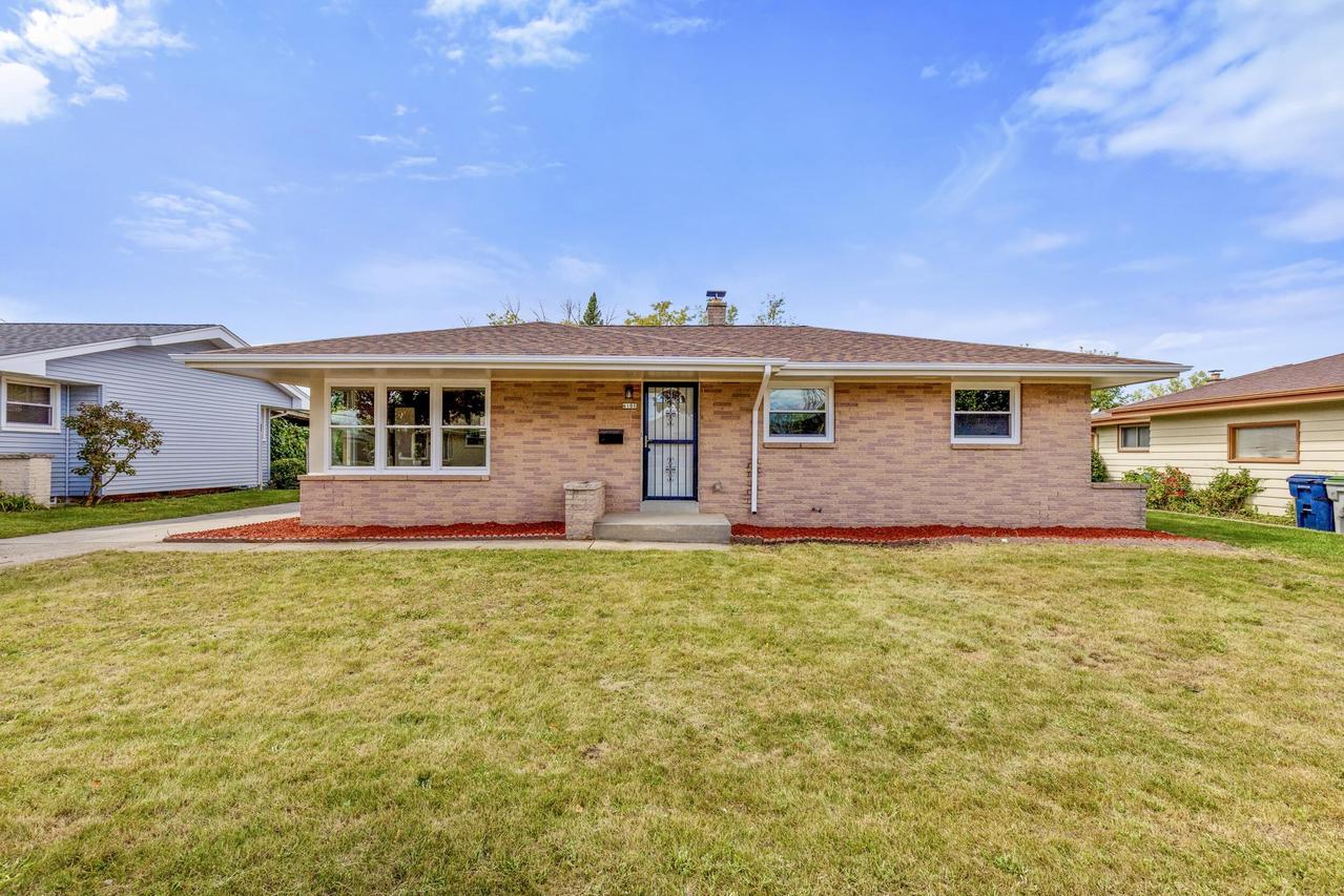 6101 N 95th St, Milwaukee, WI 53225
