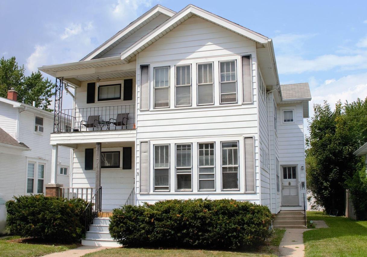 1228 Jones Ave, Racine, WI 53402