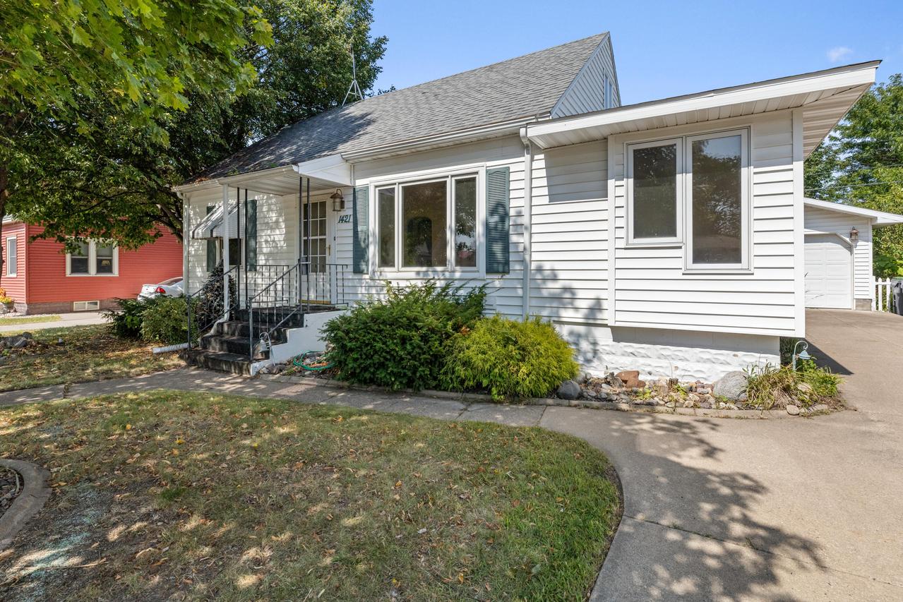 1421 Hyde Ave, La Crosse, WI 54601