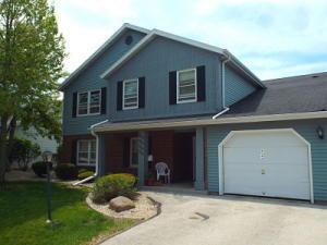 8040 42nd Ave #13A, Kenosha, WI 53142