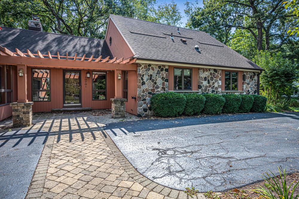 10701 84th Pl, Pleasant Prairie, WI 53158