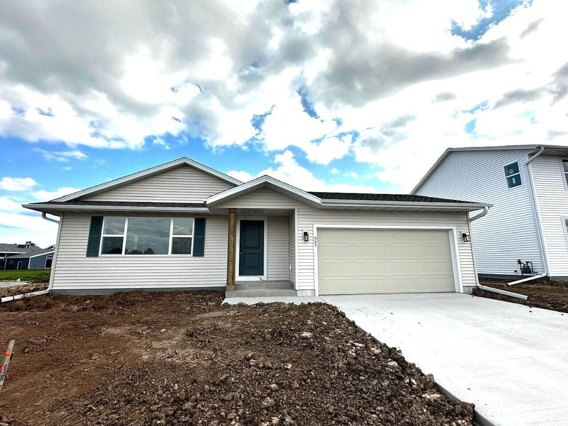 905 Sully Way, Sheboygan Falls, WI 53085