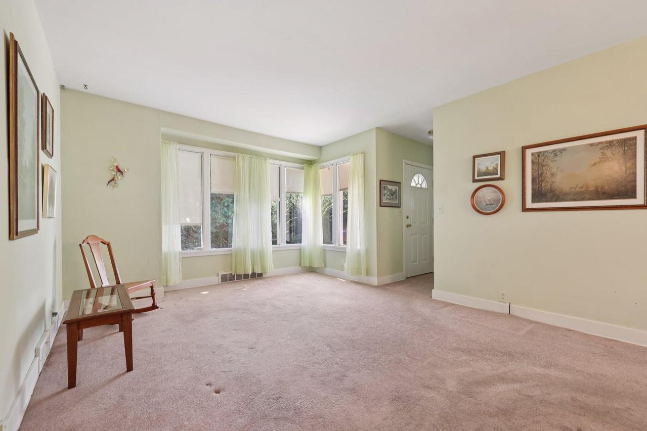 1020 W Main St, Watertown, WI 53098