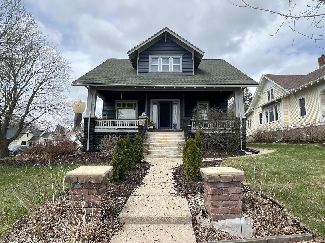 104 N Iowa St, Mineral Point, WI 53565