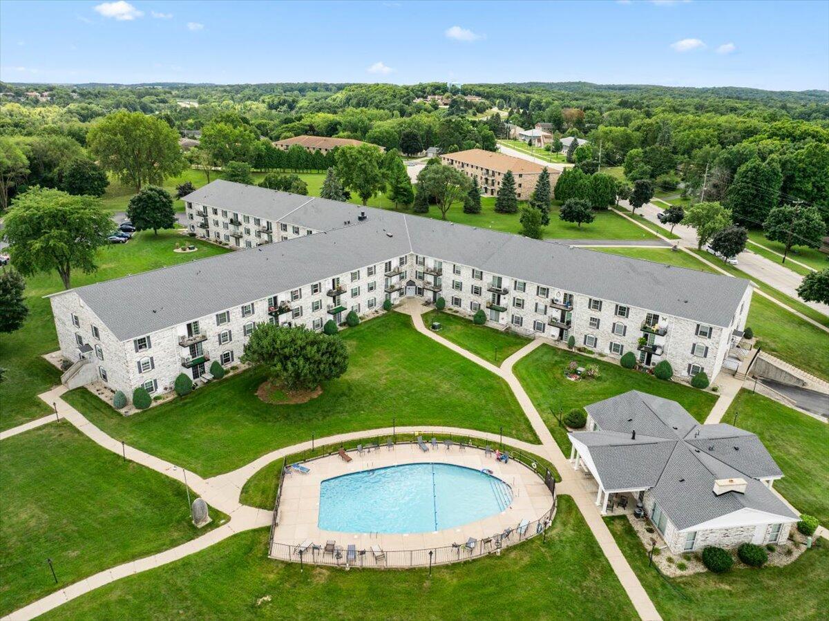 125 N University Dr #220, West Bend, WI 53095