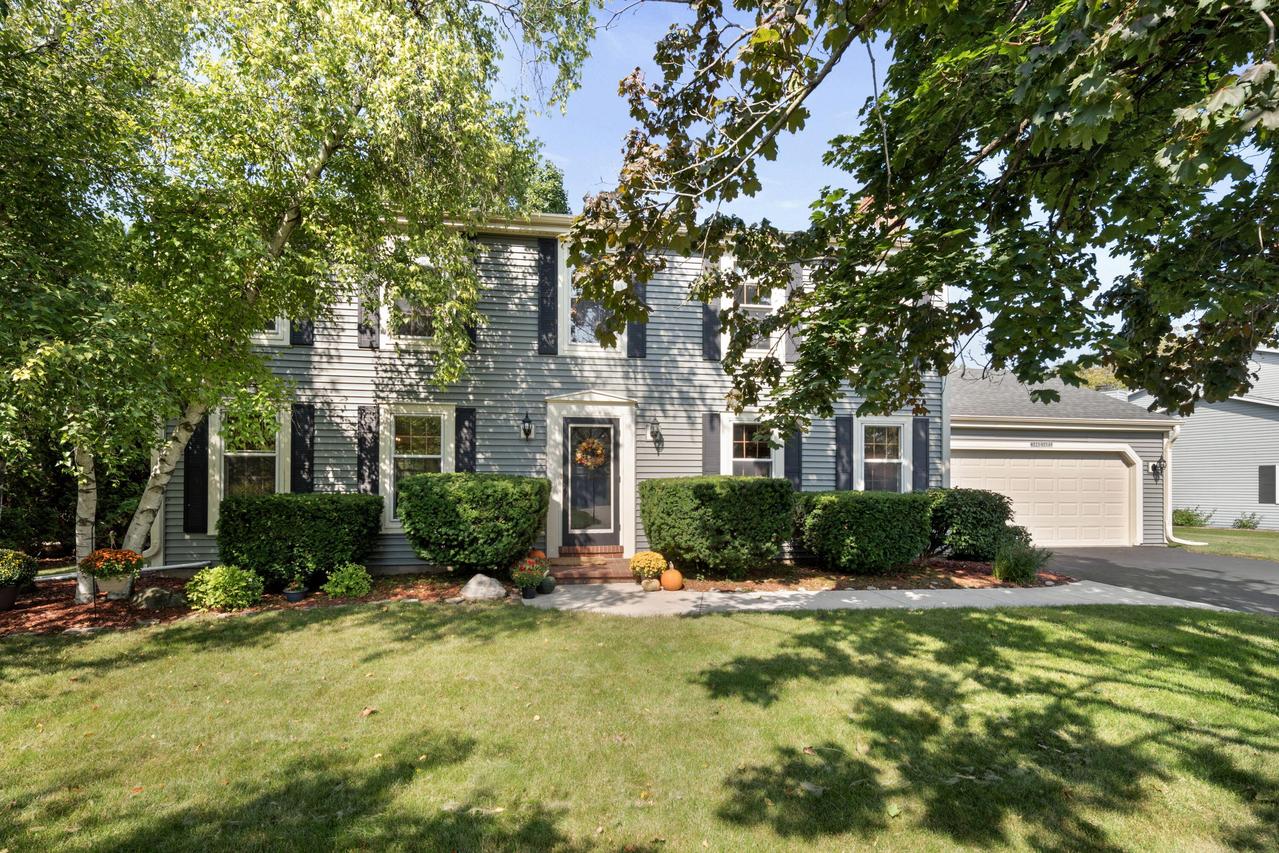 W225N2549 Alderwood Ln, Pewaukee, WI 53186