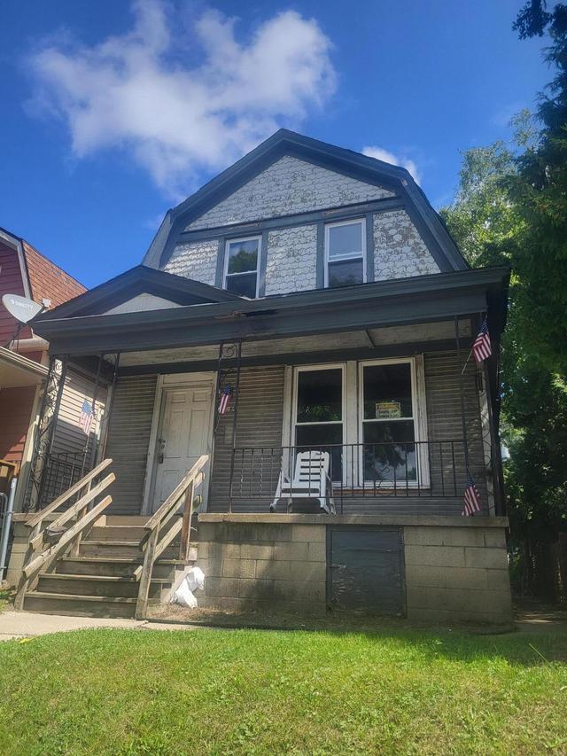 1224 S 25th St, Milwaukee, WI 53204