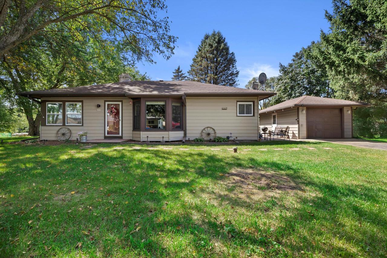 N6637 N Juniper Rd, Sugar Creek, WI 53121