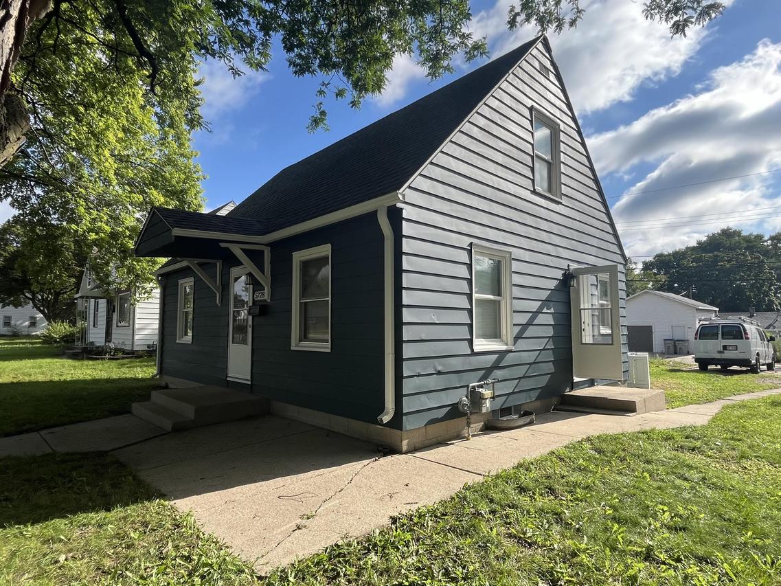 5728 N 60th St, Milwaukee, WI 53218