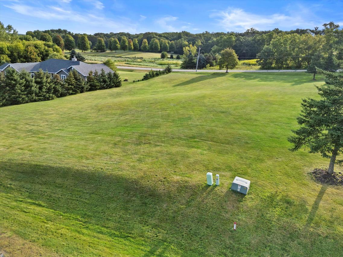 6601 Foxtail Ln., Burlington, WI 53105