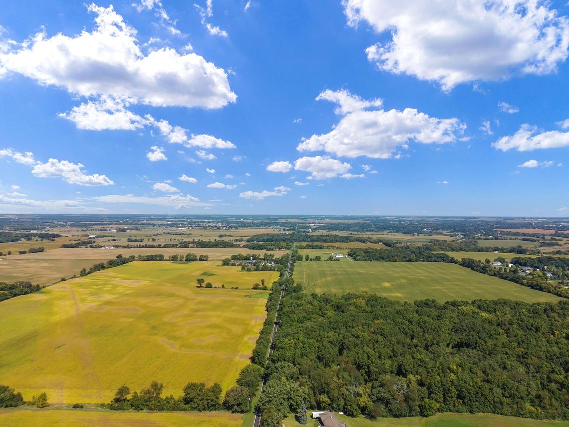 N2881 N Elm Ridge, Darien, WI 53115